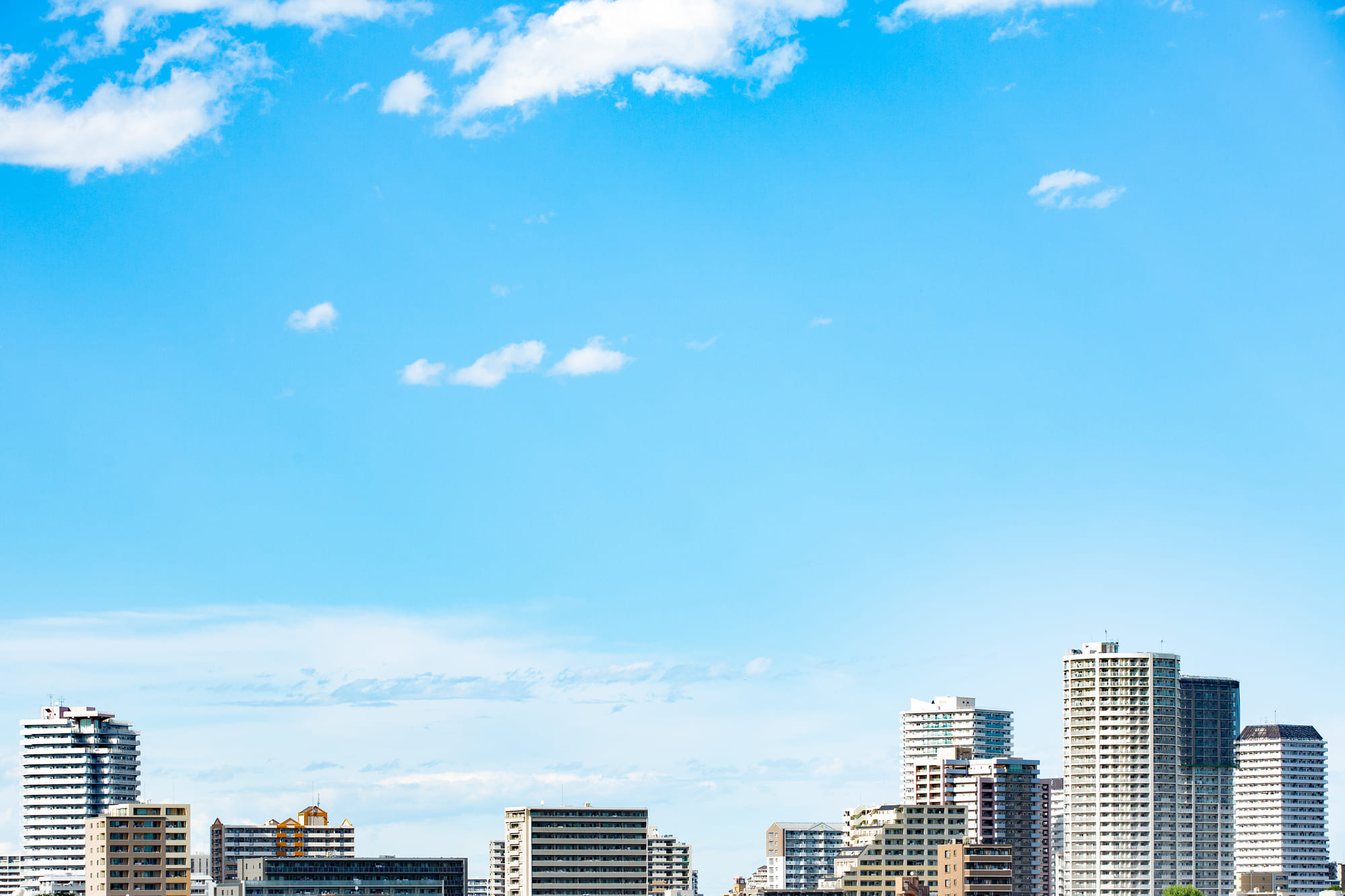 マンション群と空の風景